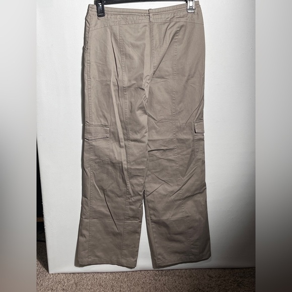 Happily Grey NWT Tan Cargo Pants SZ large - Picture 2 of 9